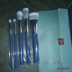 🆕 LARUCE Essential Brush Set Vegan